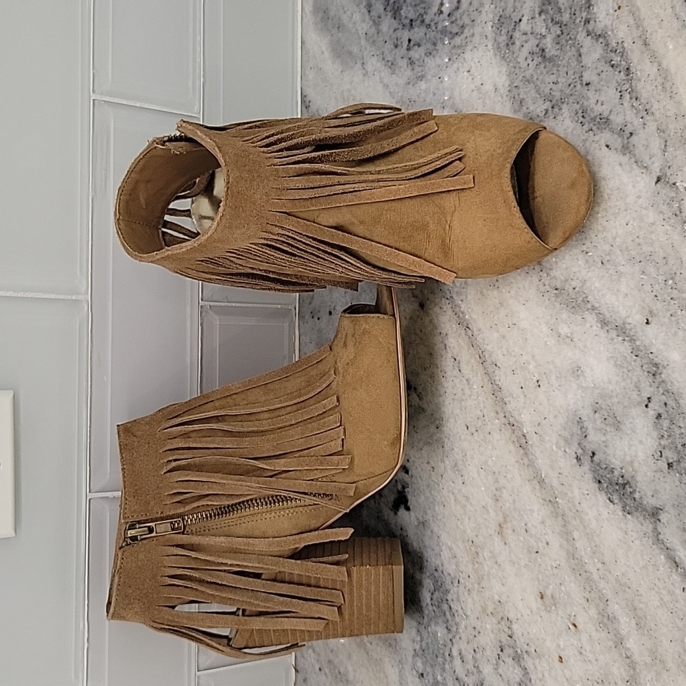 Boho Fringe Suede Chunky Wood Heel Ankle Booties 7.5